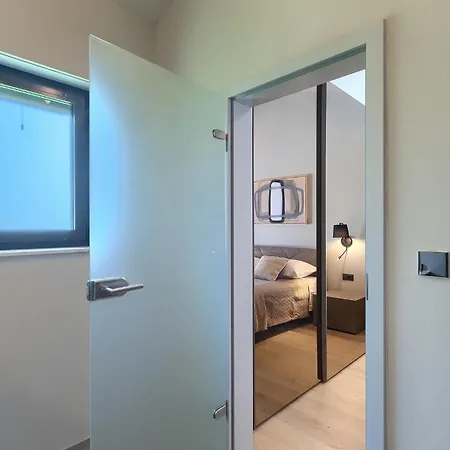 Marialba 펜션 풀라